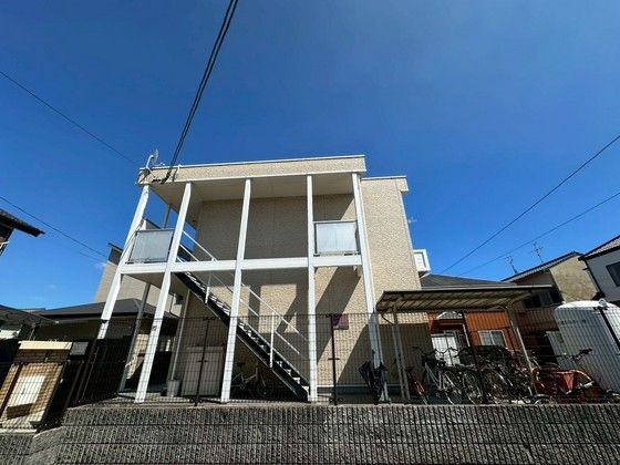 レオパレス江波東一丁目の外観画像