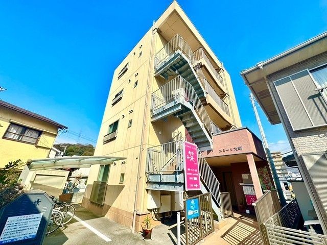 エミール大町の外観画像
