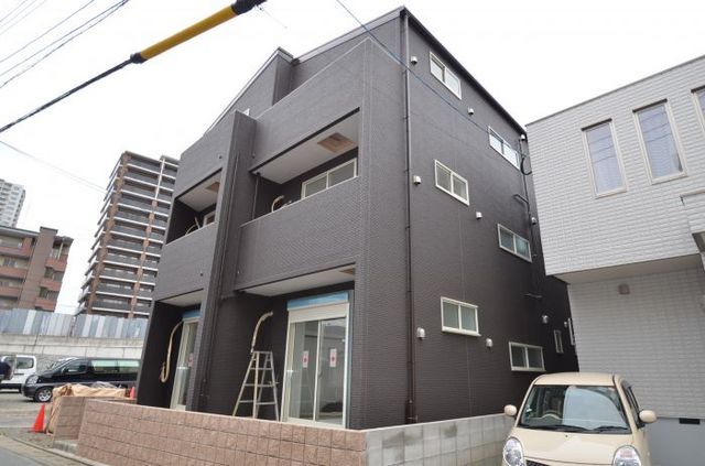 エリーナハイツ千早駅前の外観画像