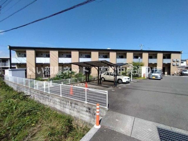 レオパレスメーテルベの外観画像