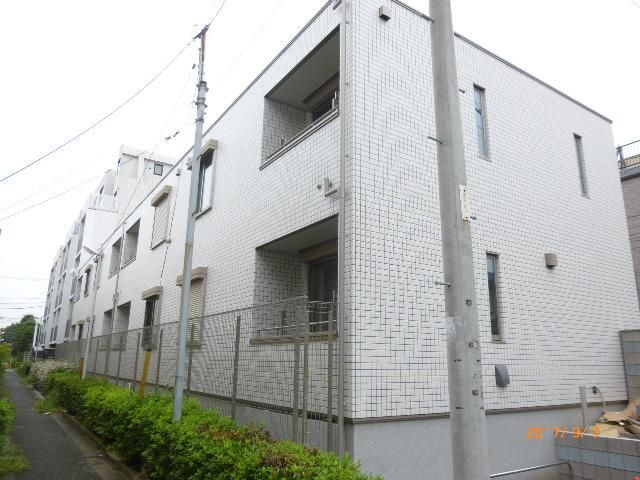 カトライアの外観画像