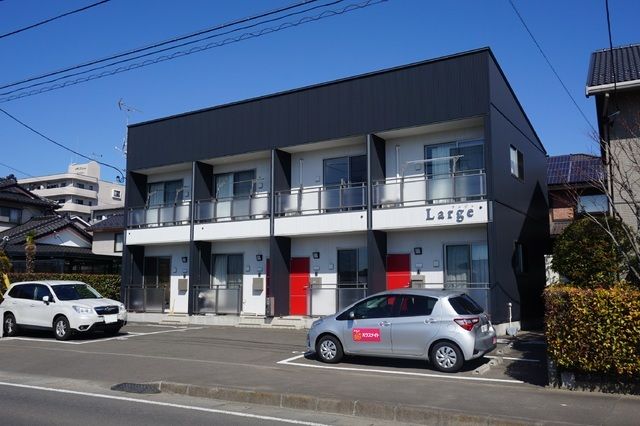 LARGEの外観画像