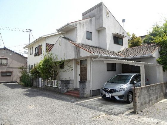 張様借家の外観画像