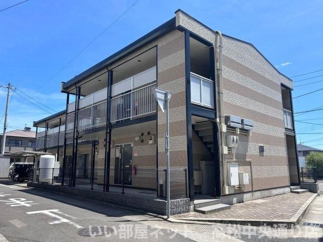レオパレスレイクサイド平塚の外観画像