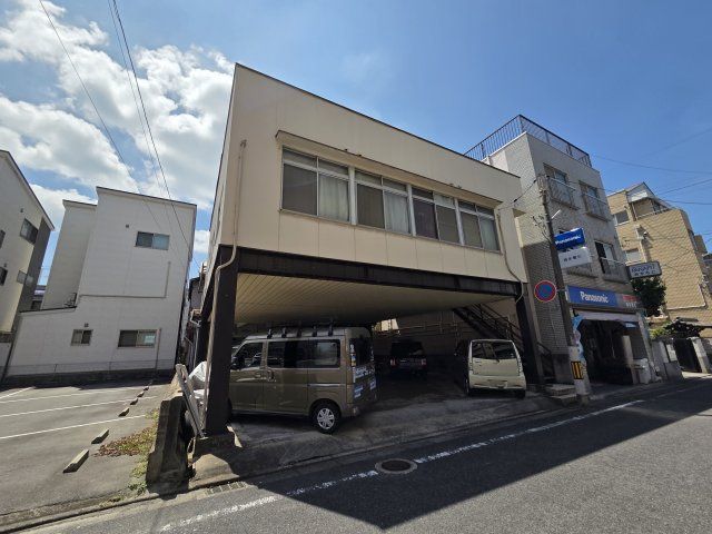 東中央1丁目浜田アパートの外観画像