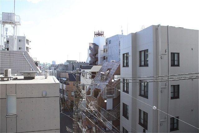 APARTMENT NYの外観画像