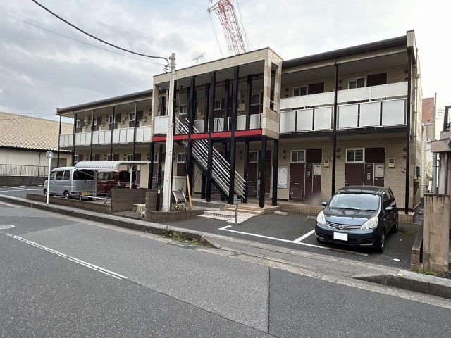 レオパレスハロー越谷の外観画像