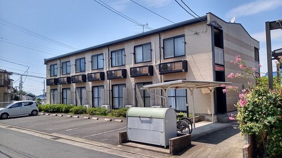レオパレスエスポワール 柳ヶ丘の外観画像