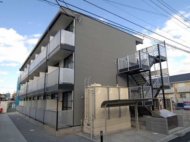 レオパレスレイルウェイヒルズの外観画像