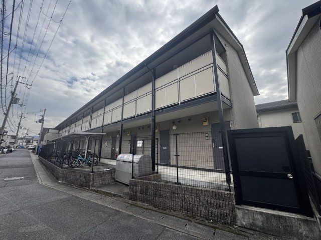 レオパレスボンマルシェ山科の外観画像