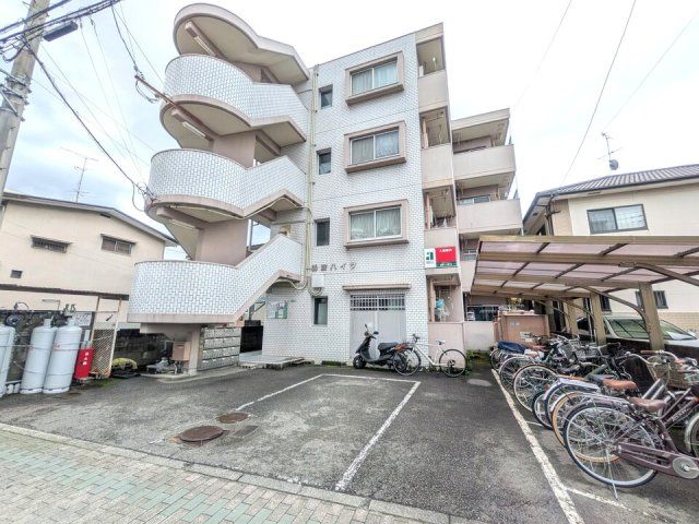 湯渡ハイツの外観画像