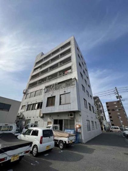 林本社ビルの外観画像