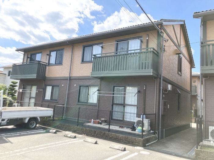 ピュア B棟の外観画像
