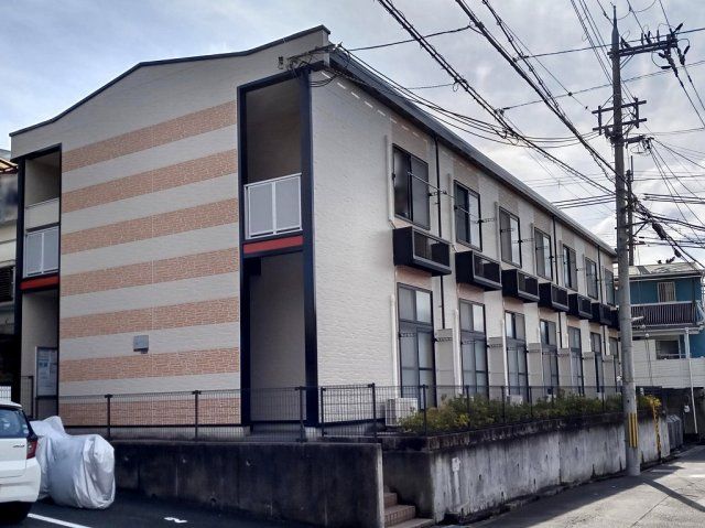 レオパレスヴェセルの外観画像
