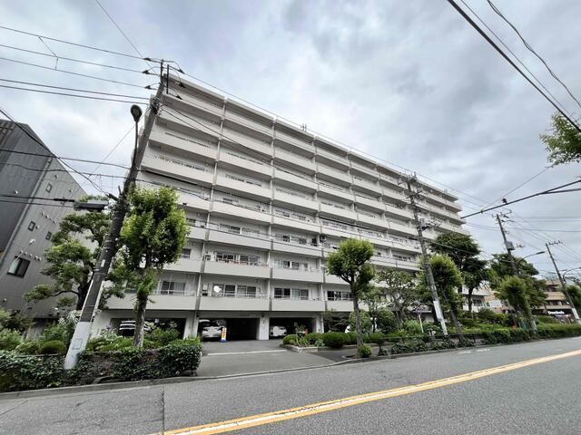 マンションニュー目黒の外観画像
