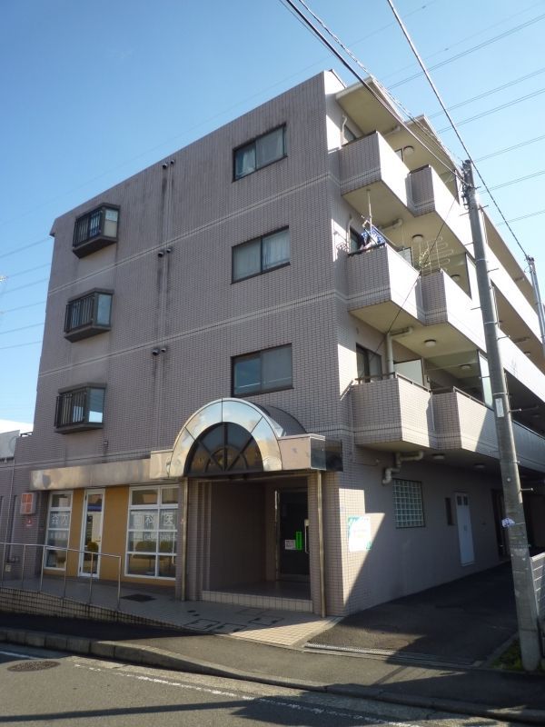 粟飯原マンションの外観画像