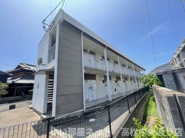 レオパレスコンフォール屋島の外観画像