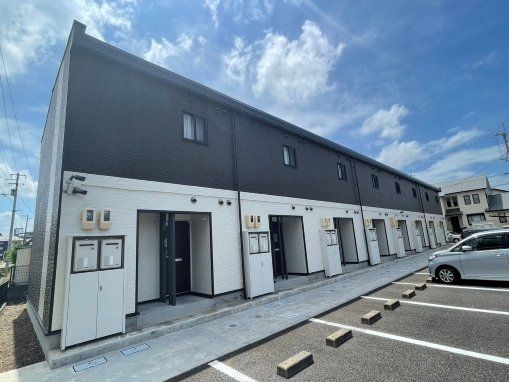レオパレスさぬきの外観画像