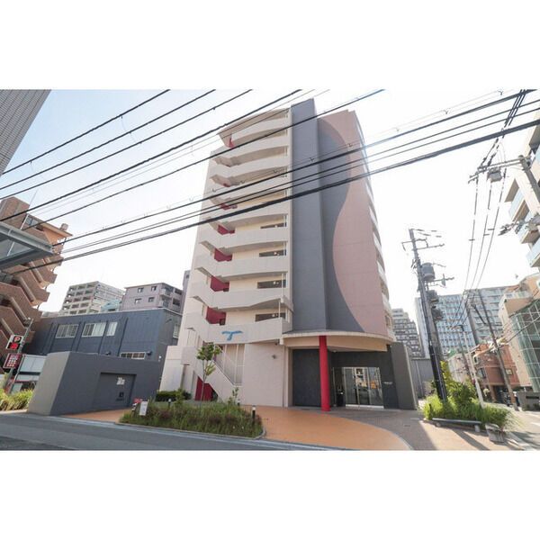 セレニテ江坂ルフレの外観画像
