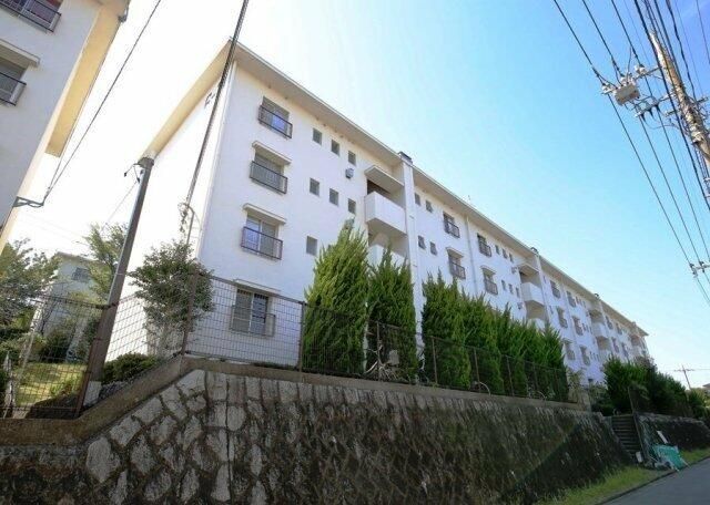 たまプラーザ団地6街区3号棟の外観画像