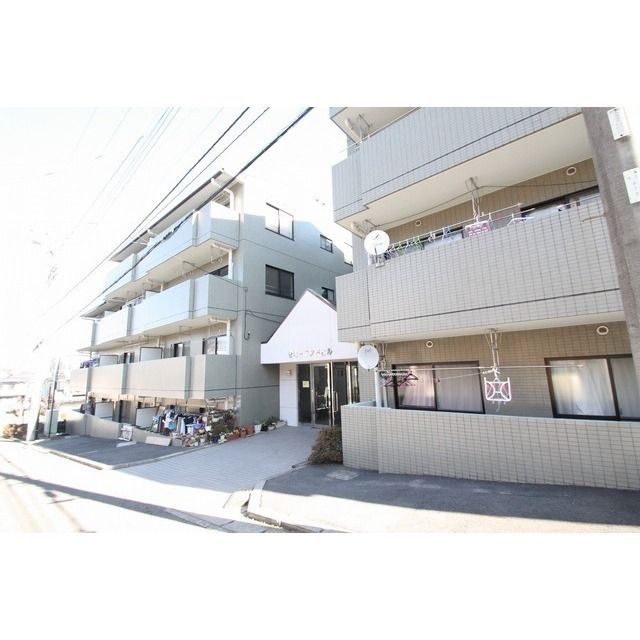 セミーランドヒルの外観画像