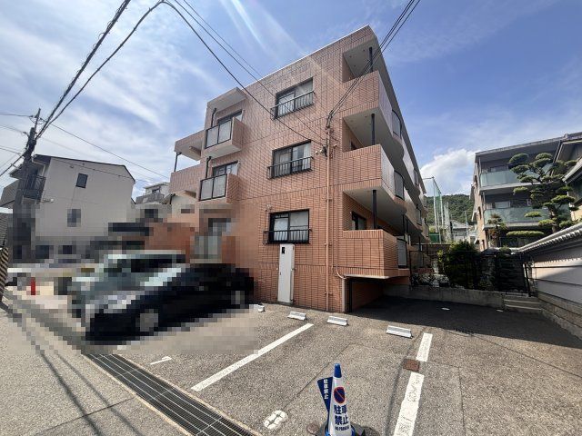 ハイネス岡本の外観画像
