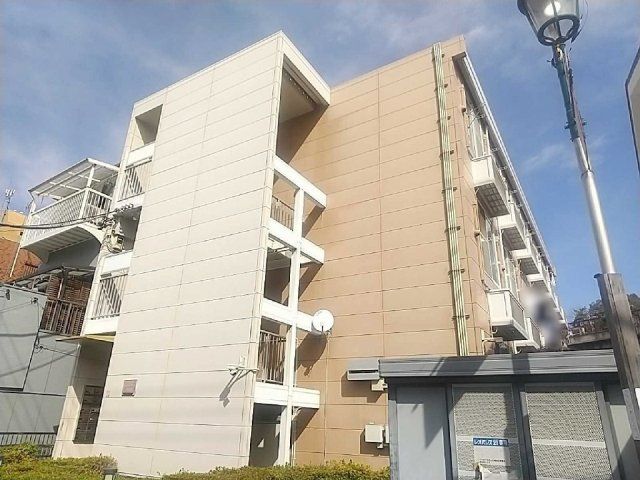 レオパレスソリティア青梅の外観画像