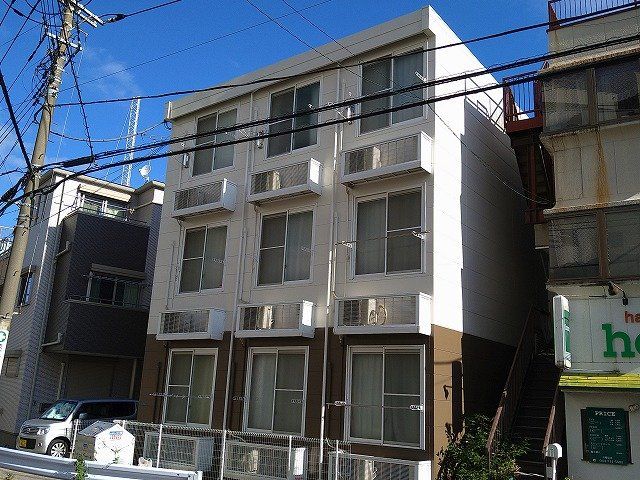 レオパレスCCOTTの外観画像