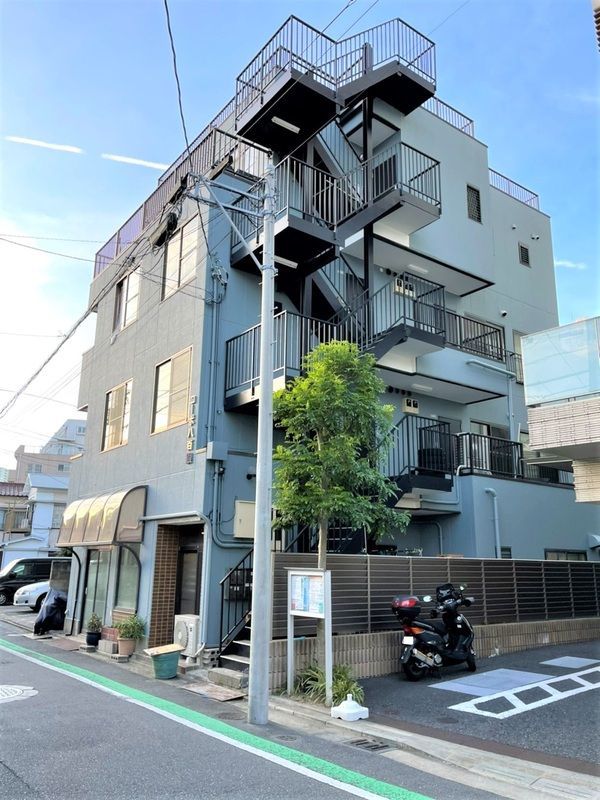 八百銀ビルの外観画像