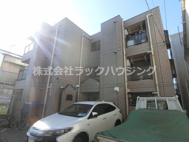 アンビエント三箇の外観画像