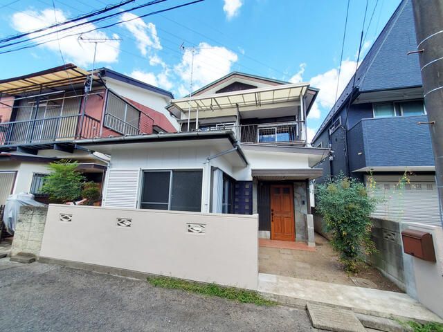 府中市天神町貸家の外観画像