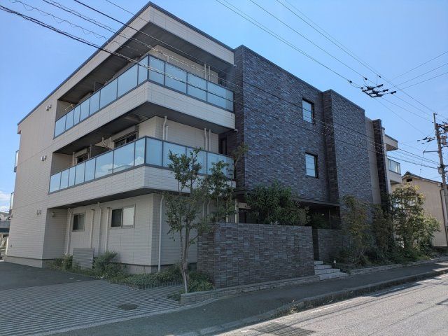 シャーメゾンステージ古川西 A棟の外観画像