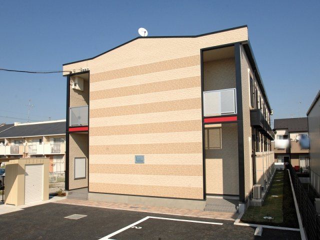 レオパレスワイワイの外観画像