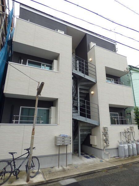 ヒルズ山手の外観画像