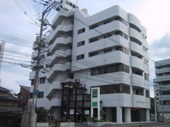 山根ビルの外観画像