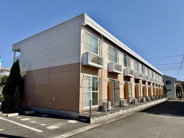レオパレスフリーダム 南金目の外観画像