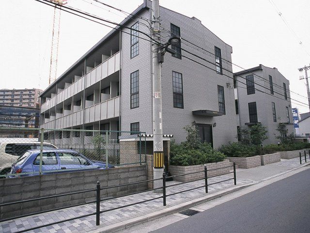 レオパレスツインズ加島壱番館の外観画像