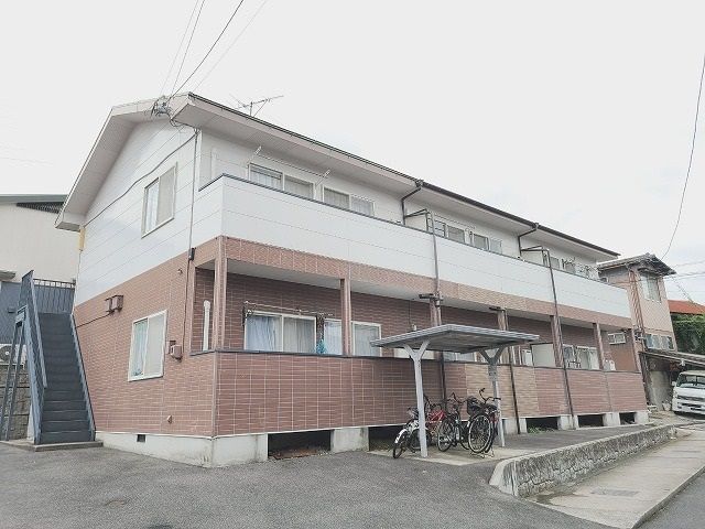 鷹日マンションの外観画像