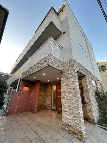 エルパシオン吹田泉町の外観画像