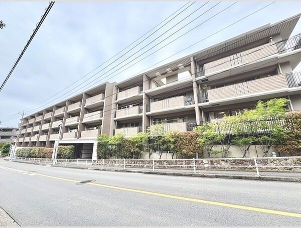 プラウド昭和楽園町の外観画像