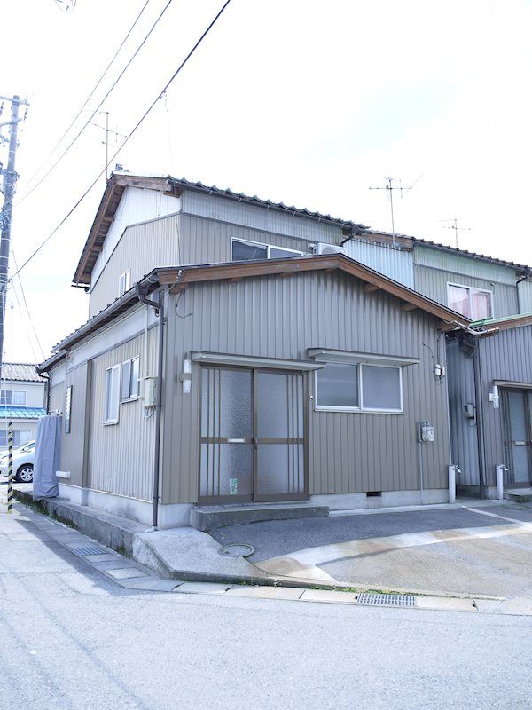 野村貸家 飯塚町30-24 3号棟の外観画像
