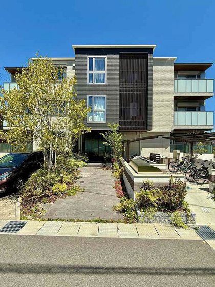 コンブリオ サープラス 西条の外観画像