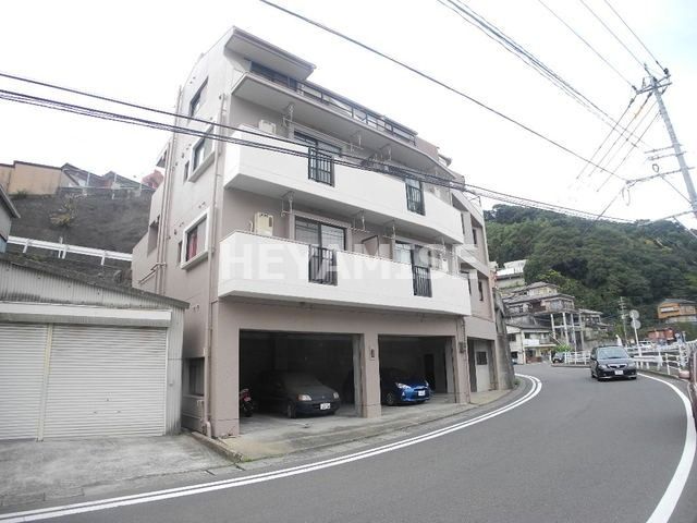 カリーナトレピアニの外観画像