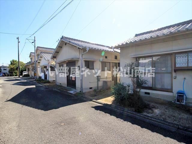 星岡5丁目借家1・2・3号の外観画像