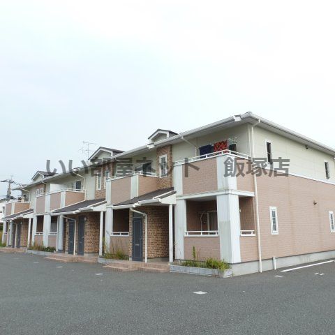 ペティットパレスヨコタの外観画像