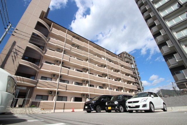 Y’z B.L.D.大町東の外観画像