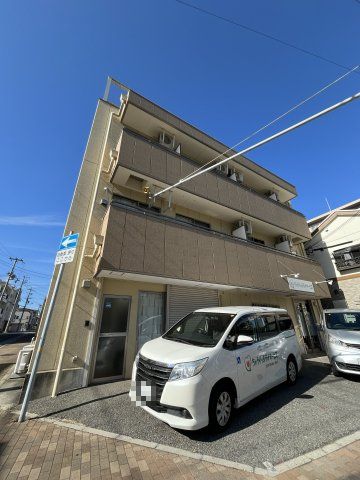 アヴニール松野の外観画像
