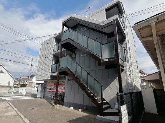グラナティス西原の外観画像