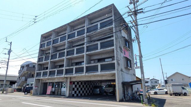 ビッグバレー高岡の外観画像