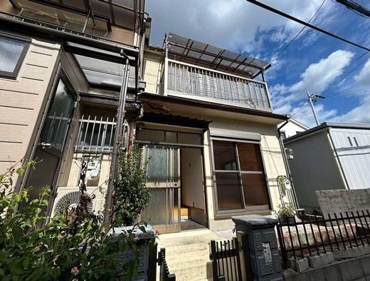 寝屋川市テラスハウスの外観画像